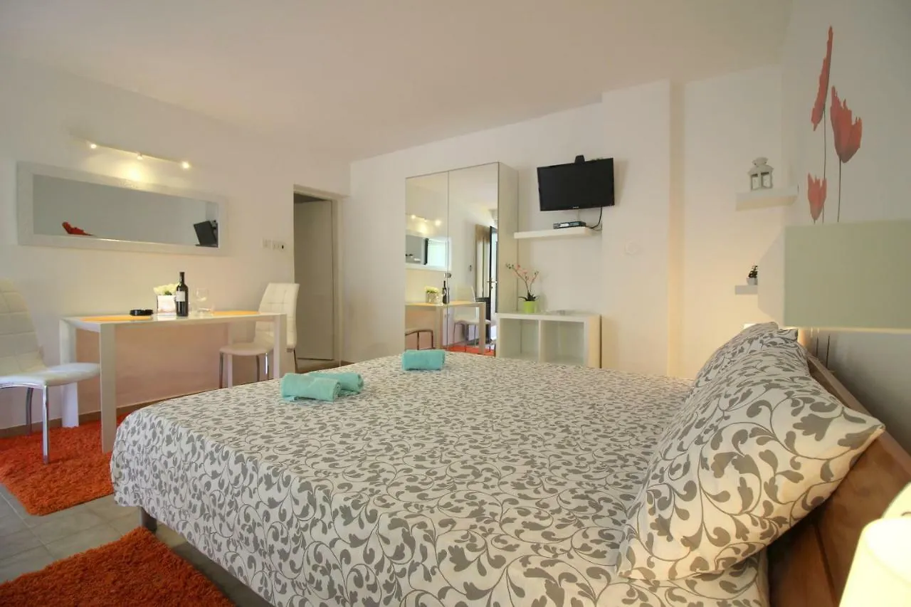 Apartments Sabina Пореч
